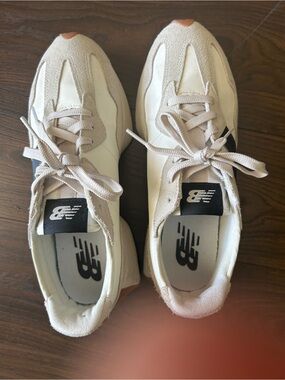 New Balance Women’s Beige Cream  327 sz 11 women’s